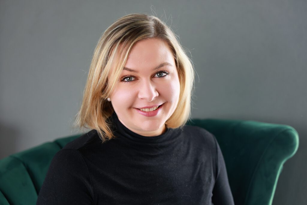 Julia Röger Dipl.-Psychologin Psychologische Psychotherapeutin